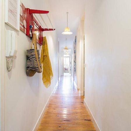 Principe Real Cool And Artistic 3 Bedrooms Flat! Lisbon Bagian luar foto