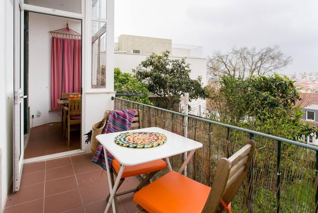 Principe Real Cool And Artistic 3 Bedrooms Flat! Lisbon Bagian luar foto
