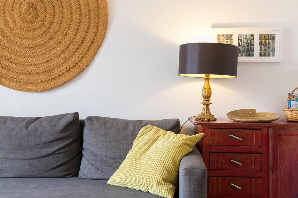 Principe Real Cool And Artistic 3 Bedrooms Flat! Lisbon Bagian luar foto