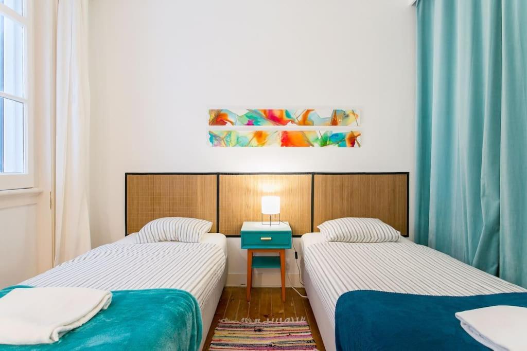 Principe Real Cool And Artistic 3 Bedrooms Flat! Lisbon Bagian luar foto