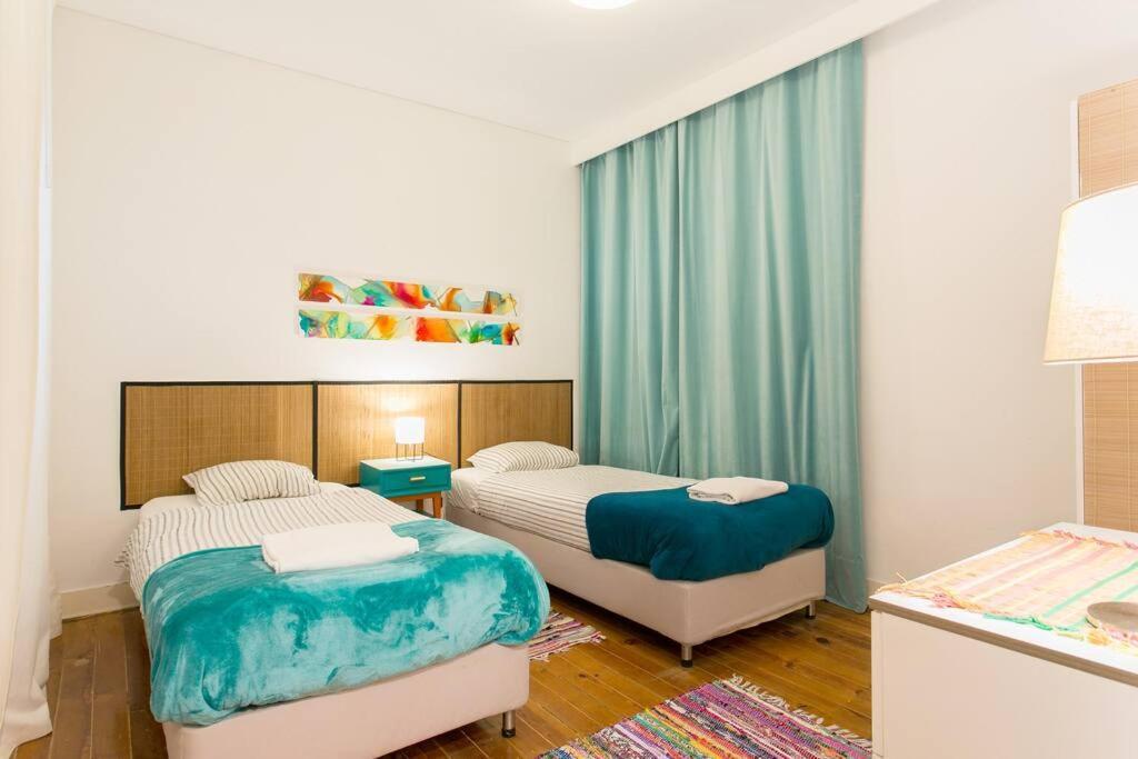 Principe Real Cool And Artistic 3 Bedrooms Flat! Lisbon Bagian luar foto